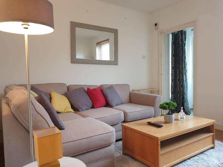 City Townhouse Close To Cafes And Restaurants NWI Buitenkant foto