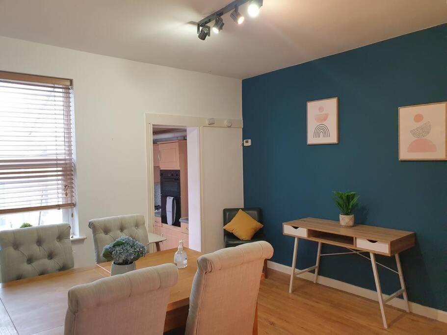 City Townhouse Close To Cafes And Restaurants NWI Buitenkant foto